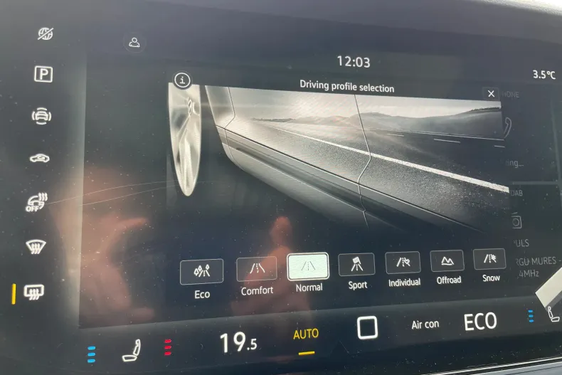 Volkswagen Touareg din 2025 cu 1 km - oferta VOL183131 - foto 33