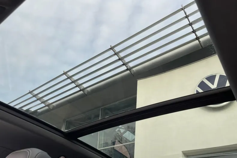 Volkswagen Touareg din 2025 cu 1 km - oferta VOL183131 - foto 34