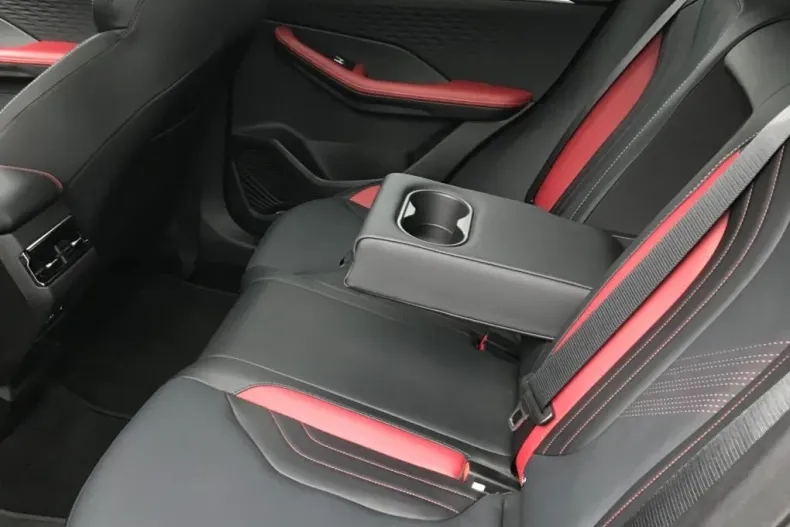 Geely Coolray din 2024 cu 1.500 km - oferta GEE183136 - foto 4