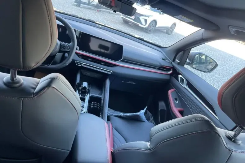 Geely Coolray din 2024 cu 1.500 km - oferta GEE183136 - foto 6