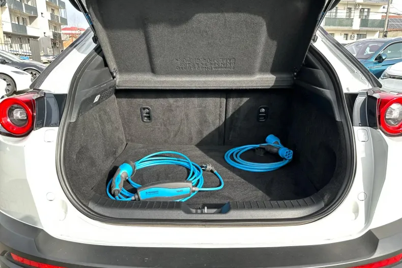 Mazda MX-3 din 2020 cu 72.732 km - oferta MAZ183139 - foto 39