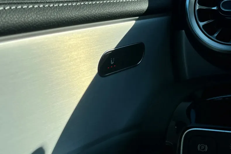 Mercedes-Benz CLA (Clasa CLA) din 2024 cu 14.964 km - oferta MER183146 - foto 18