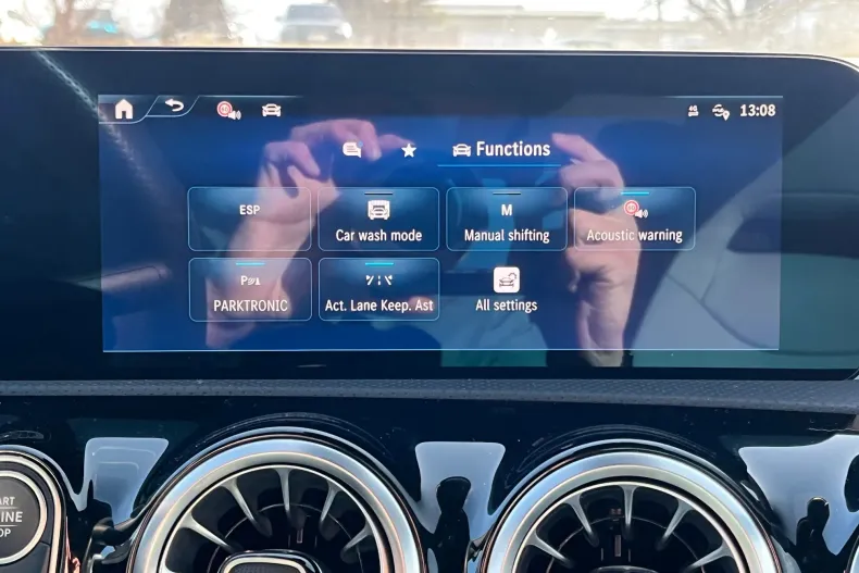 Mercedes-Benz CLA (Clasa CLA) din 2024 cu 14.964 km - oferta MER183146 - foto 23