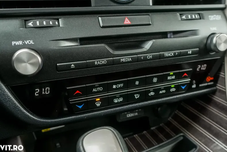 Lexus Seria RX din 2022 cu 135.000 km - oferta LEX183147 - foto 16