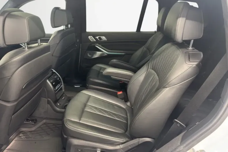 BMW X7 (Seria X) din 2020 cu 51.172 km - oferta BMW183155 - foto 15