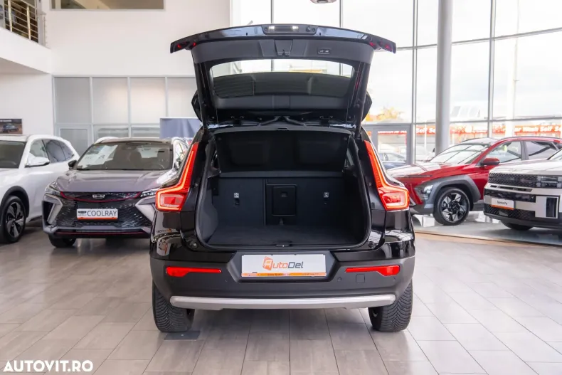 Volvo XC40 din 2022 cu 44.400 km - oferta VOL183160 - foto 13