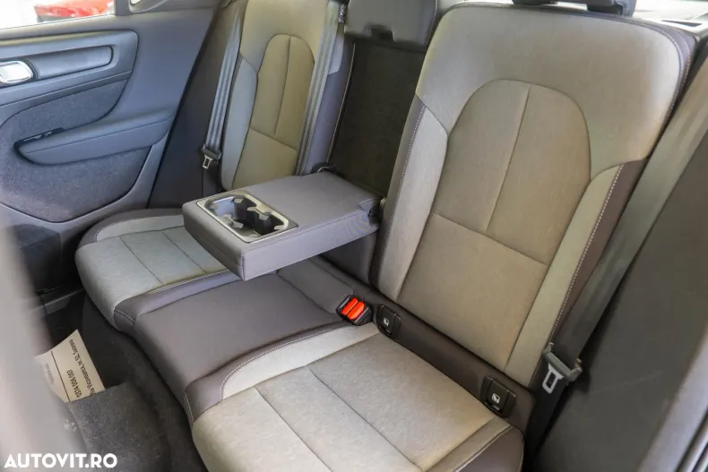 Volvo XC40 din 2022 cu 44.400 km - oferta VOL183160 - foto 22