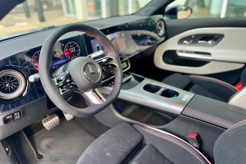 Mercedes-Benz CLA (Clasa CLA) din 2026 cu 2 km - oferta MER183166 - foto 11