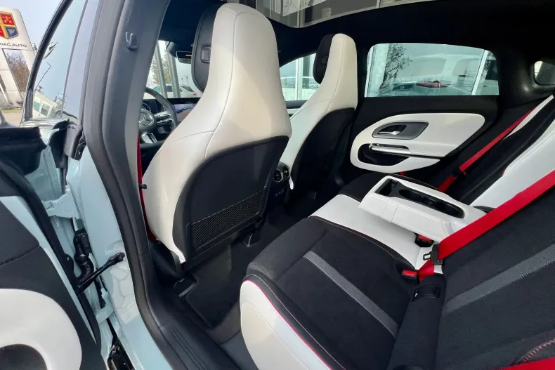 Mercedes-Benz CLA (Clasa CLA) din 2026 cu 2 km - oferta MER183166 - foto 15