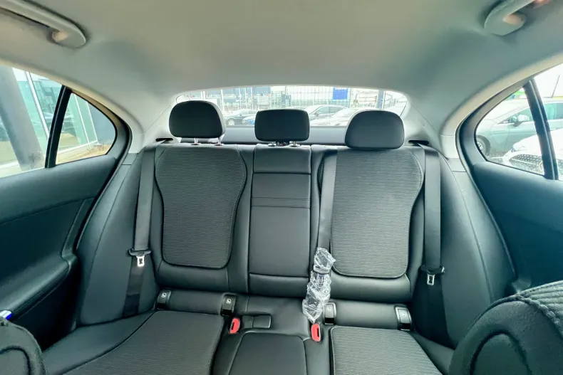 Mercedes-Benz C din 2025 cu 10 km - oferta MER183167 - foto 13