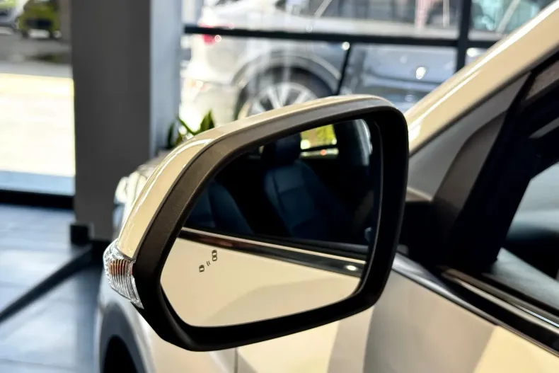 MG ZS HEV din 2025 cu 10 km - oferta MG0183180 - foto 4