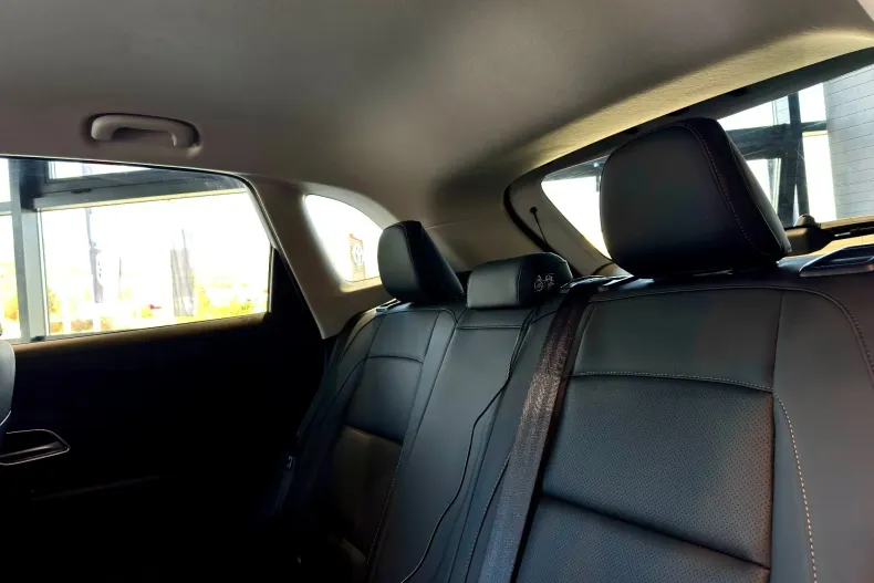 MG ZS HEV din 2025 cu 10 km - oferta MG0183180 - foto 15