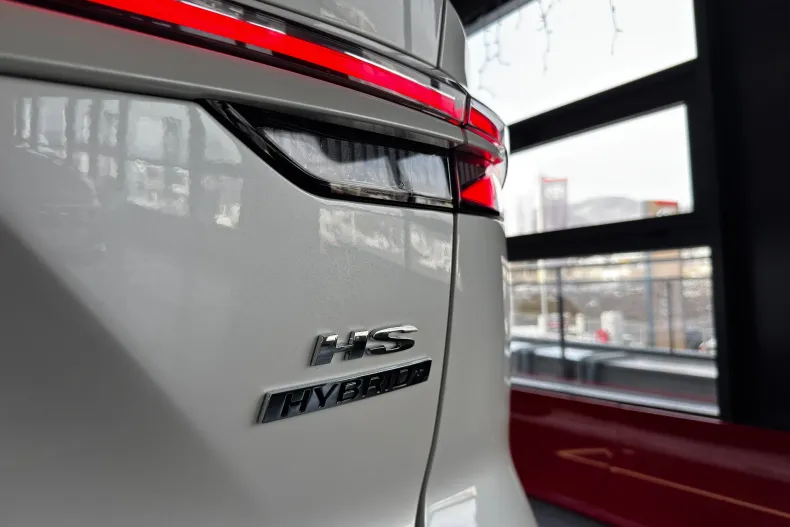 MG HS din 2025 cu 10 km - oferta MG0183181 - foto 8