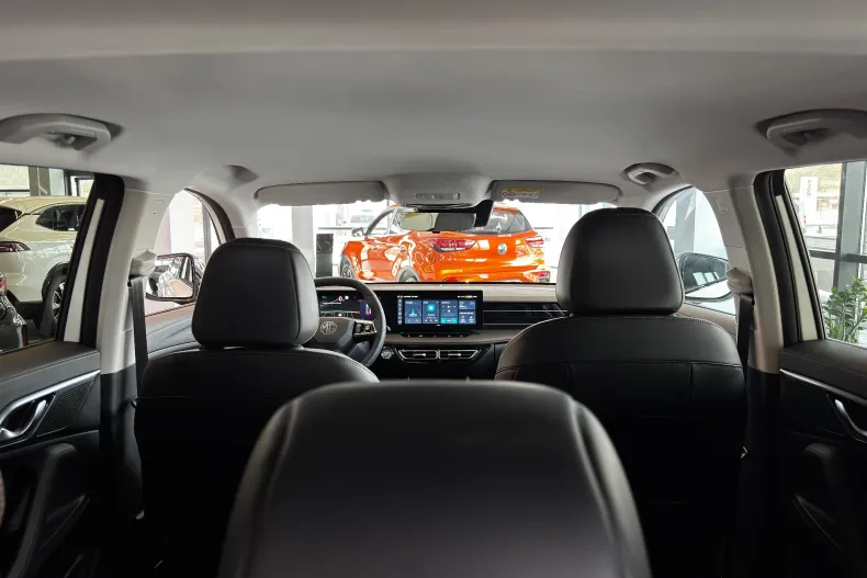 MG HS din 2025 cu 10 km - oferta MG0183181 - foto 9