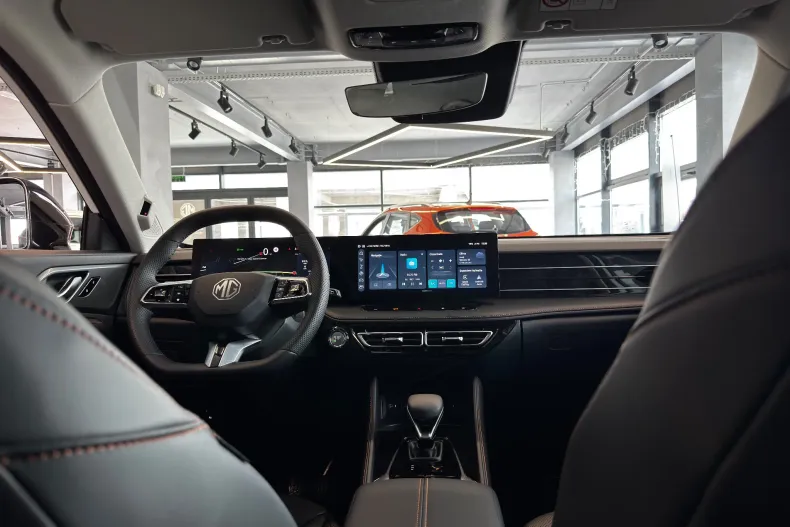 MG HS din 2025 cu 10 km - oferta MG0183181 - foto 10