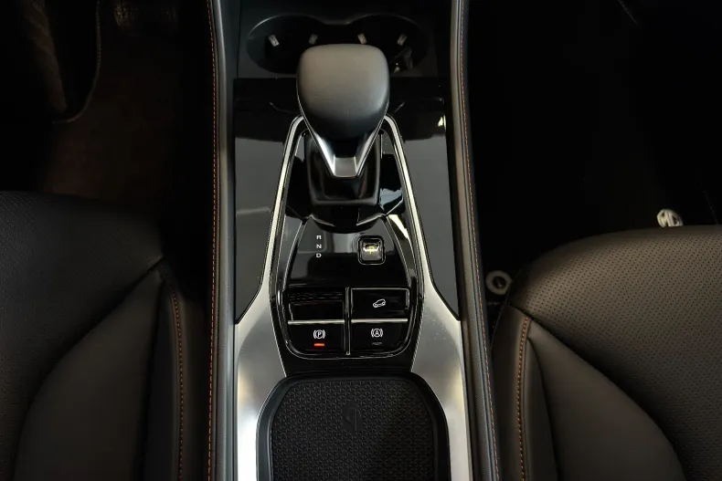 MG HS din 2025 cu 10 km - oferta MG0183181 - foto 17