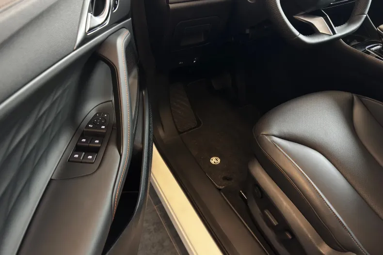 MG HS din 2025 cu 10 km - oferta MG0183181 - foto 19