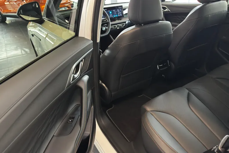 MG HS din 2025 cu 10 km - oferta MG0183181 - foto 21