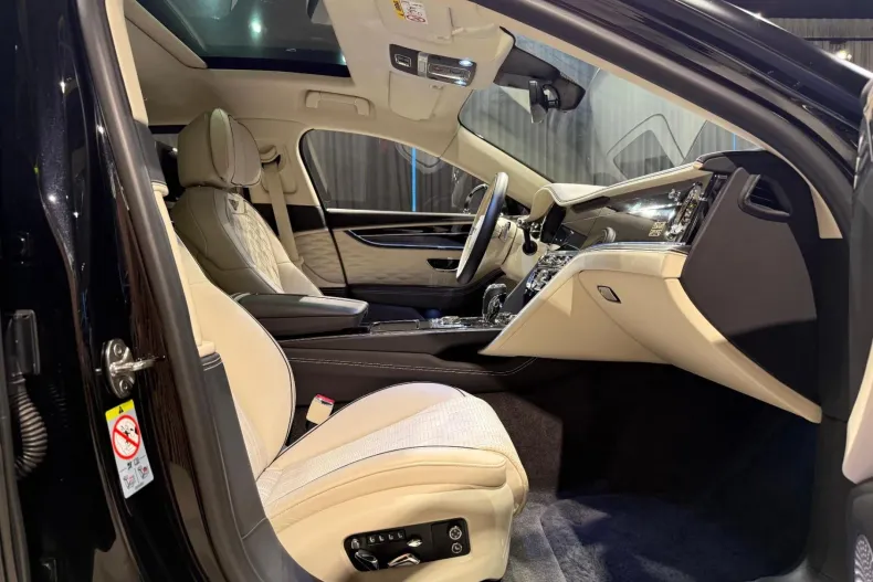 Bentley Flying Spur din 2020 cu 48.138 km - oferta BEN183186 - foto 30