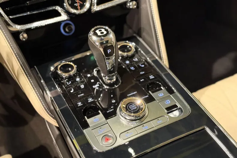 Bentley Flying Spur din 2020 cu 48.138 km - oferta BEN183186 - foto 40