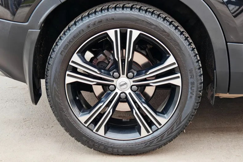 Volvo XC40 din 2020 cu 85.532 km - oferta VOL183187 - foto 12