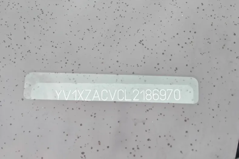 Volvo XC40 din 2020 cu 85.532 km - oferta VOL183187 - foto 38