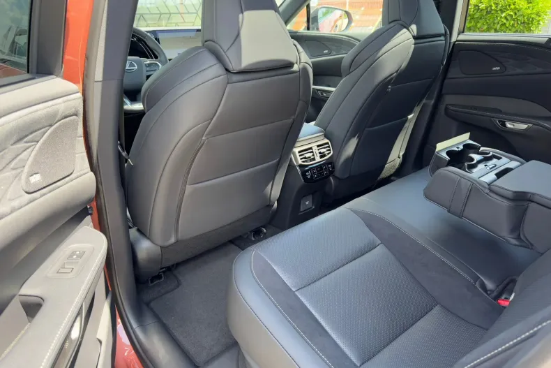 Lexus Seria RX din 2025 cu 5 km - oferta LEX183189 - foto 13