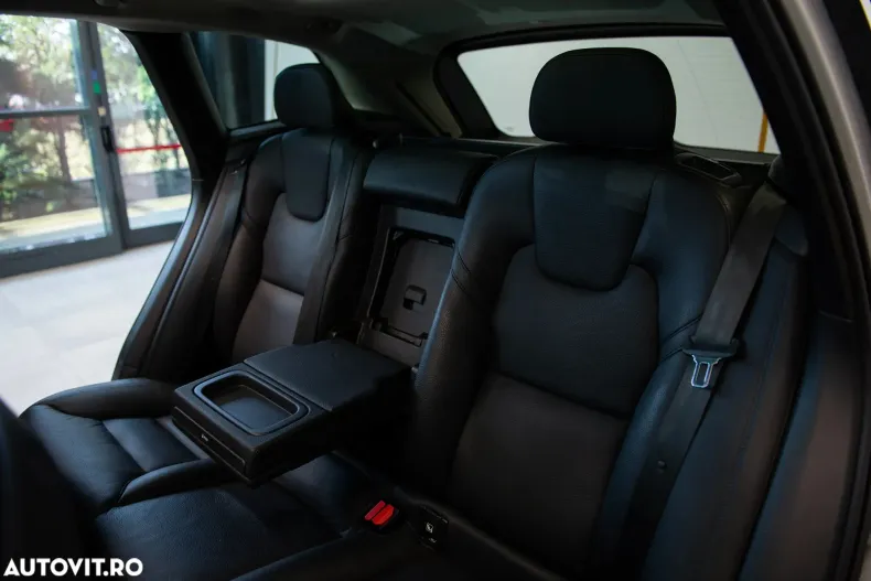 Volvo XC60 din 2021 cu 99.806 km - oferta VOL183211 - foto 8