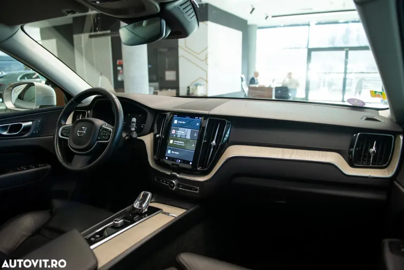 Volvo XC60 din 2021 cu 99.806 km - oferta VOL183211 - foto 27