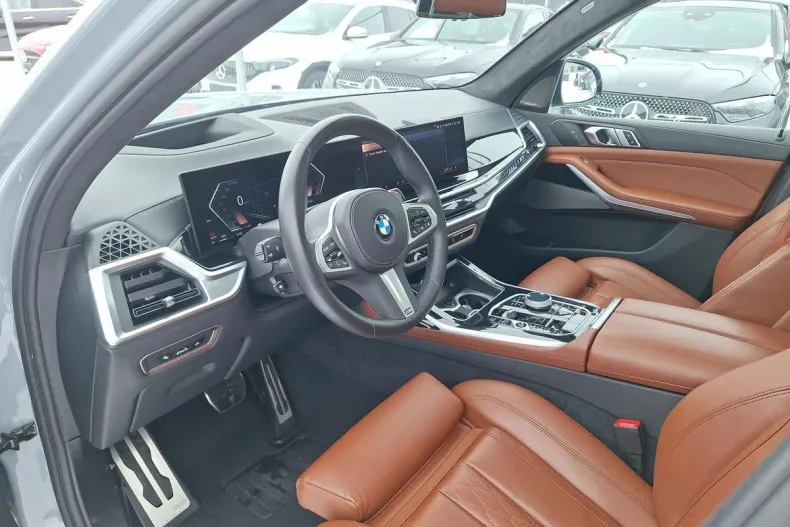 BMW X7 (Seria X) din 2023 cu 71.284 km - oferta BMW183214 - foto 10