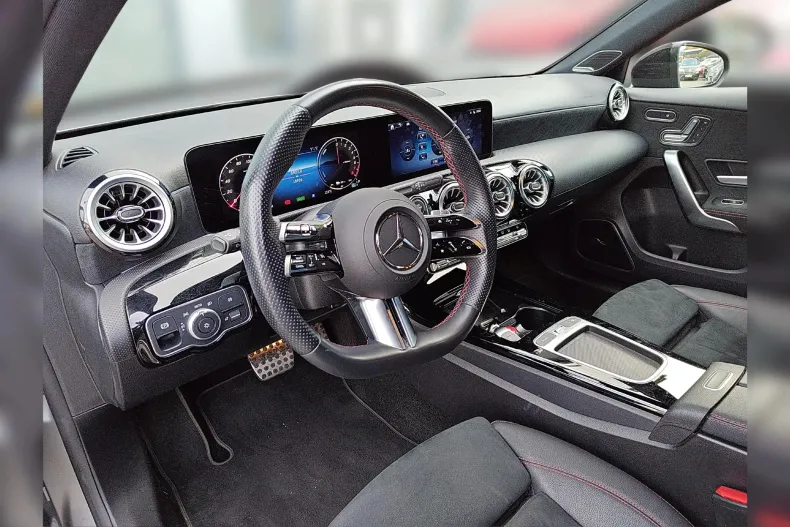 Mercedes-Benz A 250 (Clasa A) din 2024 cu 23.000 km - oferta MER183223 - foto 7