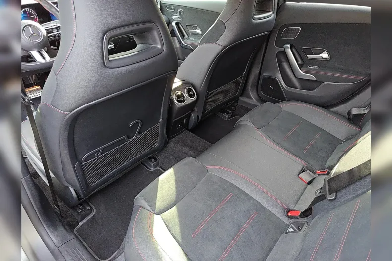 Mercedes-Benz A 250 (Clasa A) din 2024 cu 23.000 km - oferta MER183223 - foto 12