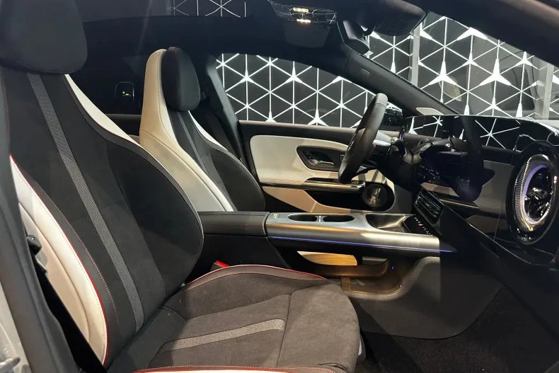 Mercedes-Benz CLA (Clasa CLA) din 2025 cu 18 km - oferta MER183228 - foto 13