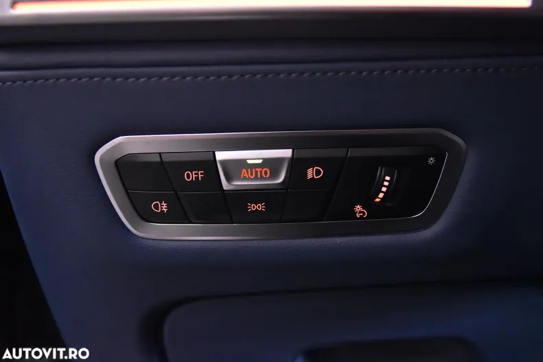 BMW XM (Seria X) din 2023 cu 43.894 km - oferta BMW183349 - foto 15