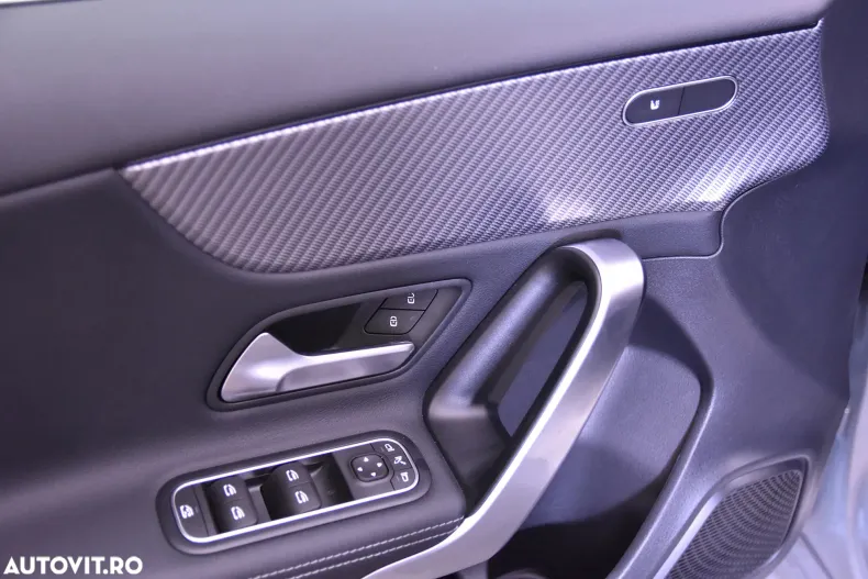 Mercedes-Benz A 180 (Clasa A) din 2024 cu 9.858 km - oferta MER183430 - foto 14