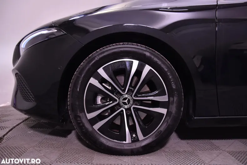 Mercedes-Benz A 180 (Clasa A) din 2024 cu 8.217 km - oferta MER183431 - foto 13