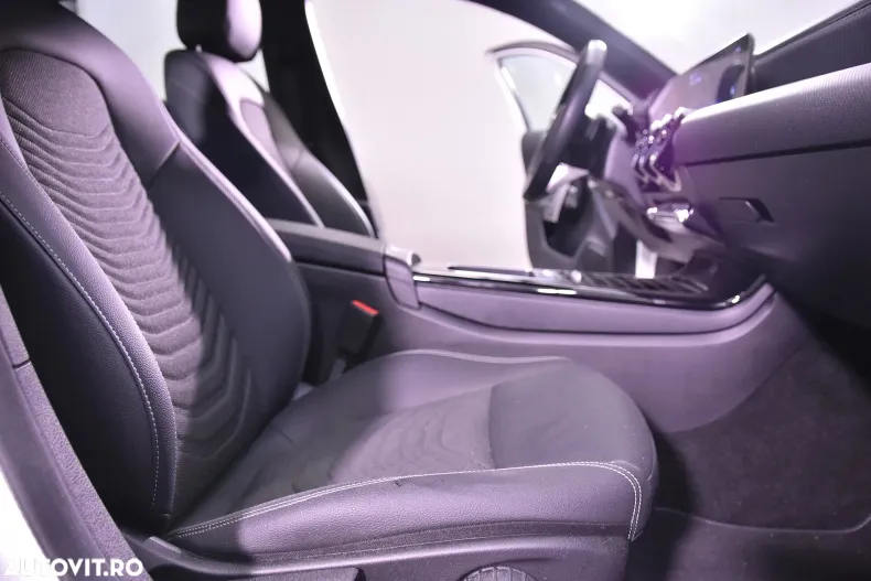 Mercedes-Benz A 200 (Clasa A) din 2024 cu 10.514 km - oferta MER183464 - foto 12
