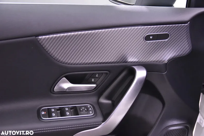 Mercedes-Benz A 200 (Clasa A) din 2024 cu 10.514 km - oferta MER183464 - foto 15