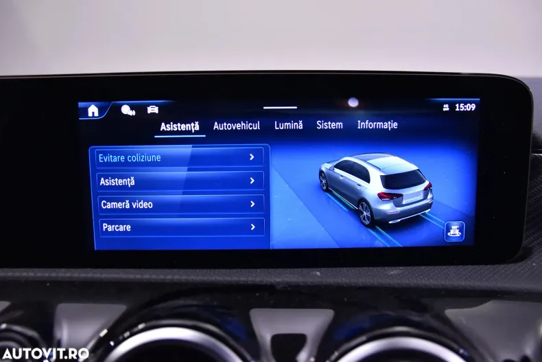 Mercedes-Benz A 200 (Clasa A) din 2024 cu 10.514 km - oferta MER183464 - foto 23