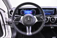 Mercedes-Benz A 180 (Clasa A) din 2023 cu 14.368 km - oferta MER183497 - foto 17
