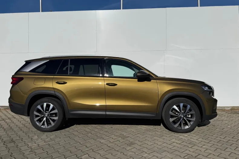 Skoda Kodiaq din 2025 cu 7.300 km - oferta SKO183504 - foto 8