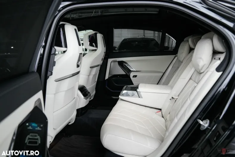 BMW Seria 7 din 2025 cu 35.655 km - oferta BMW183505 - foto 21