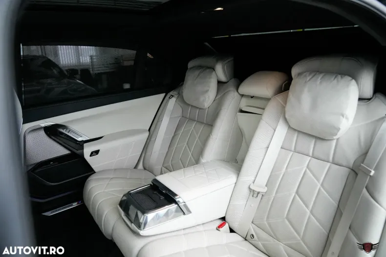 BMW Seria 7 din 2025 cu 35.655 km - oferta BMW183505 - foto 22