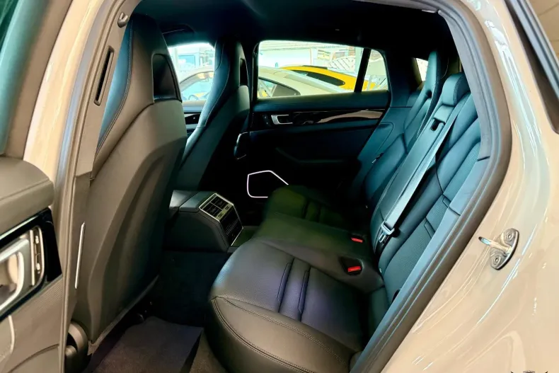 Porsche Panamera din 2022 cu 58.567 km - oferta POR183510 - foto 18