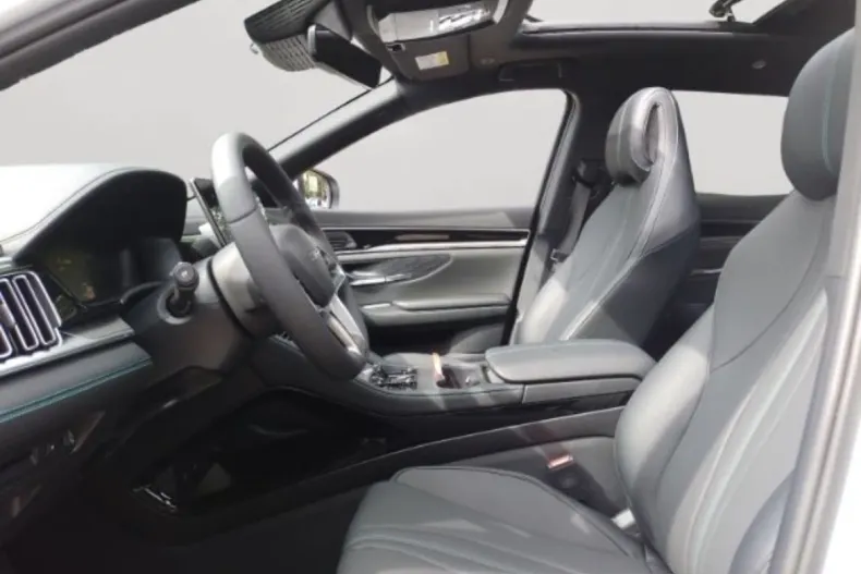 BYD SEAL U din 2025 cu 13.213 km - oferta BYD183519 - foto 6