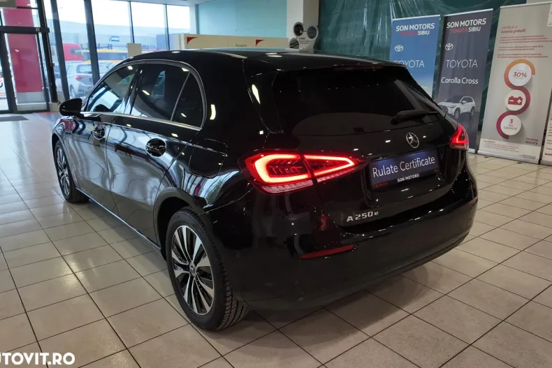 Mercedes-Benz A 250 (Clasa A) din 2022 cu 81.500 km - oferta MER183529 - foto 4