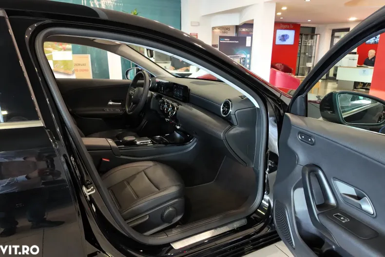 Mercedes-Benz A 250 (Clasa A) din 2022 cu 81.500 km - oferta MER183529 - foto 13