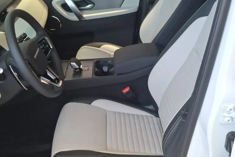 Land Rover Discovery Sport din 2025 cu 1.000 km - oferta LAN183569 - foto 4