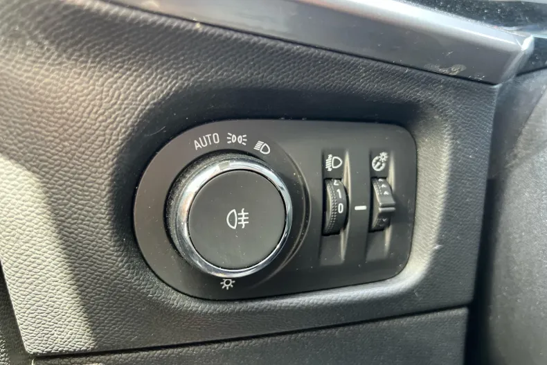 Opel Mokka din 2021 cu 63.060 km - oferta OPE183573 - foto 25