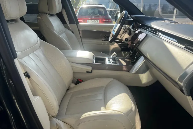 Land Rover Range Rover din 2022 cu 63.500 km - oferta LAN183574 - foto 8